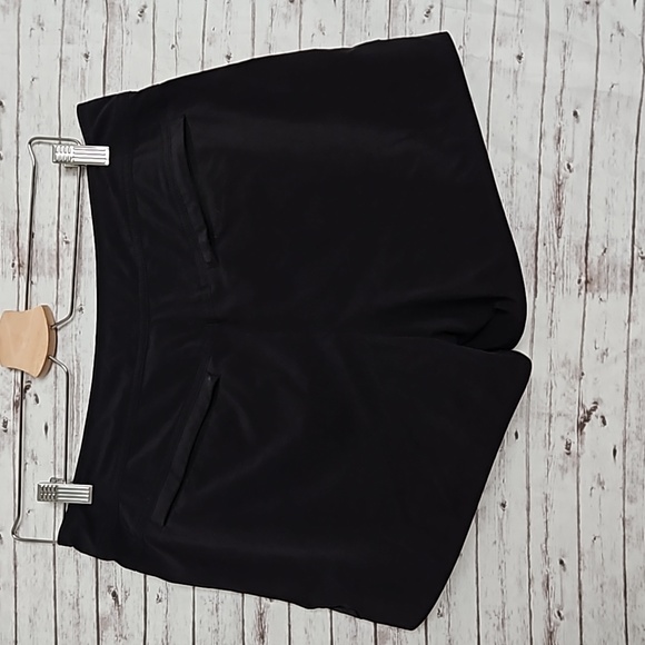 Athleta womens shorts - Picture 2 of 9